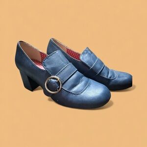 Chic Navy Women's Loafers with Buckle Detail